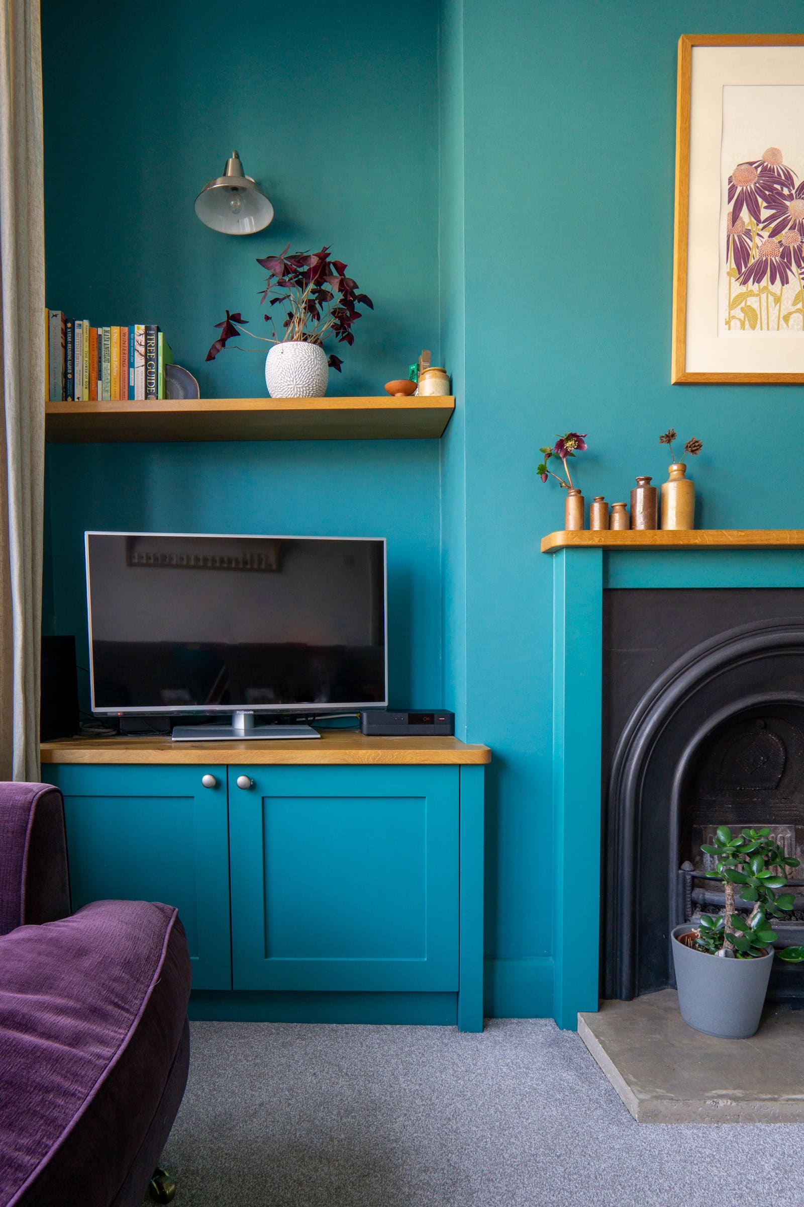 Bespoke alcove cabinets with oak shelving and storage, handcrafted in Bristol for a perfect fit